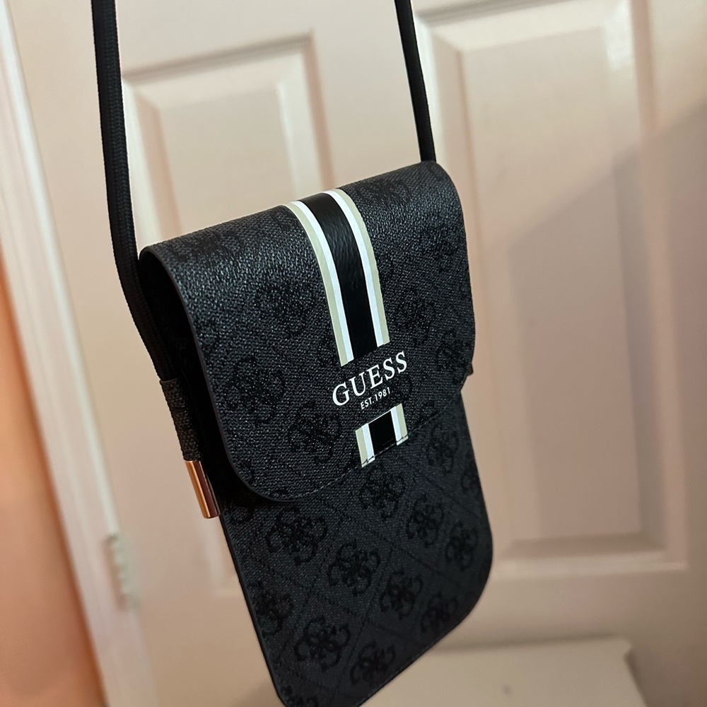 Guess phone carrier
